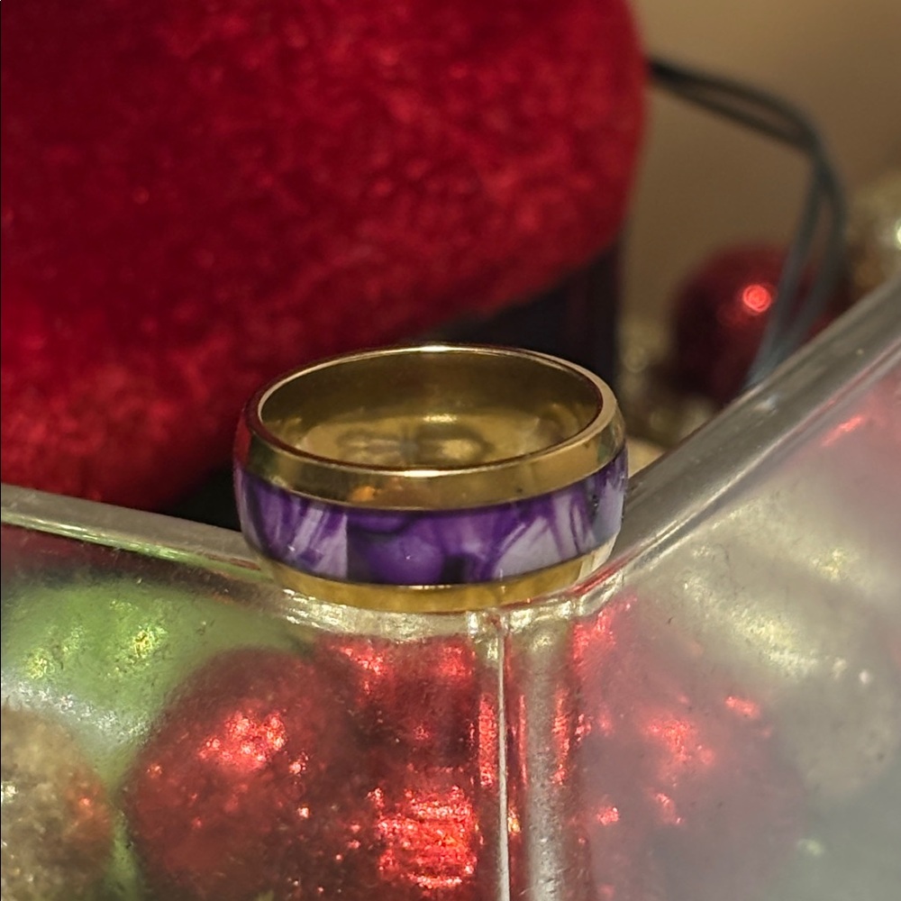 Gold and Purple Women's Ring 🆕 - Picture 3 of 4